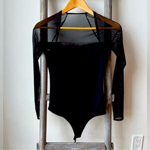 Abercrombie & Fitch Soft A&F Collection Long Sleeve
Mesh Square Neck Bodysuit XS